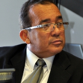 Auditor geral Adriano Cisneiros