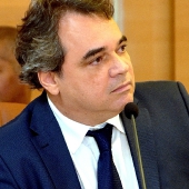 Conselheiro substituto Ruy Harten Jr